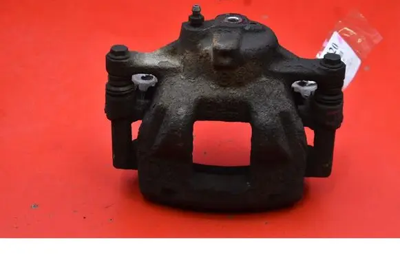 Toyota Auris 150 Front brake caliper 