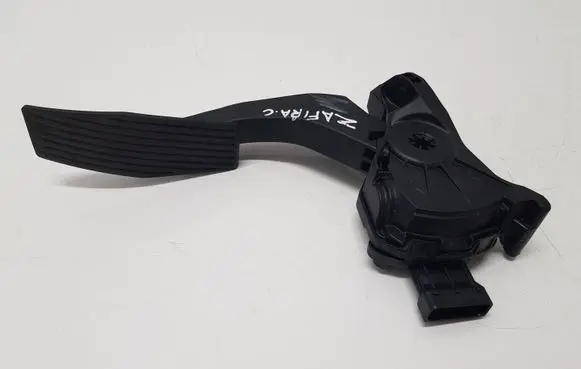 Opel Zafira C Accelerator throttle pedal 13253781 6PV00976511