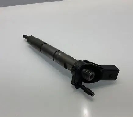 Mercedes-Benz CLS C219 Fuel injector A6420700487 6420700487