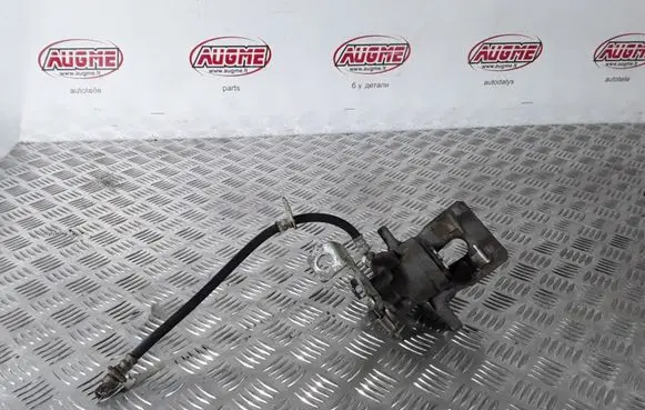 Lexus CT 200H Rear brake caliper