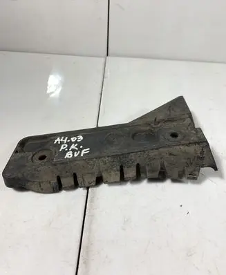 Audi A4 S4 B6 8E 8H Front bumper mounting bracket 8E0807283A
