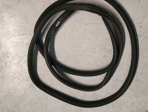 Volkswagen Caddy Trunk rubber seal (body)
