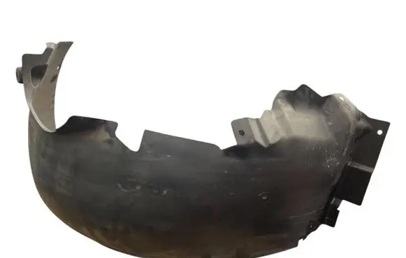 Front wheel arch liner splash guards