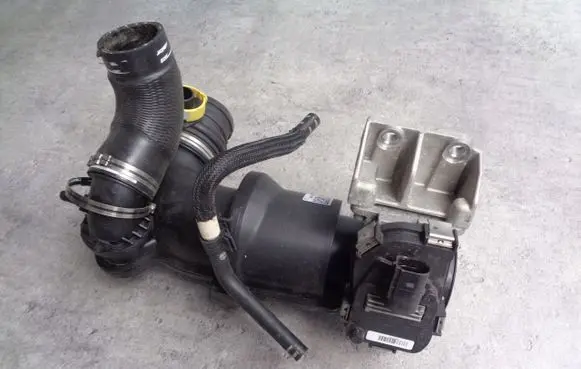 Alfa Romeo Giulia Throttle body valve 