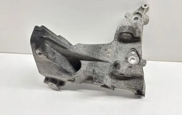 Peugeot 3008 I Generator/alternator bracket 9685991680