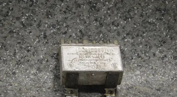 BMW 7 E32 Other relay 895084