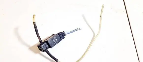 Toyota Yaris Windscreen/windshield washer pump e11001102 060210-4420