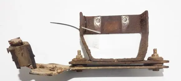 Opel Omega B2 Engine mounting bracket