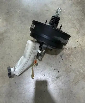 Hyundai Tucson TL Brake booster