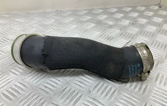 Intercooler hose/pipe