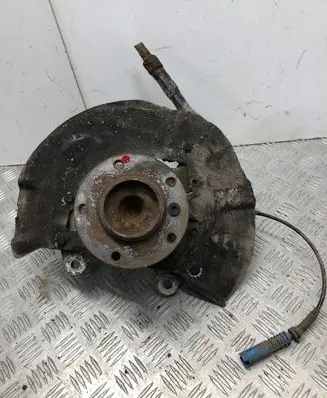 BMW 5 E60 E61 Front wheel hub 760954R