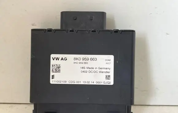 Audi A4 S4 B8 8K Power management control unit 8K0959663