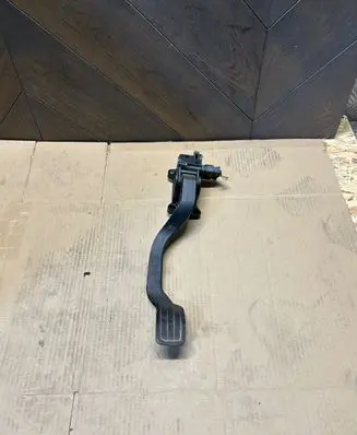 Peugeot 308 Accelerator throttle pedal 86ET38