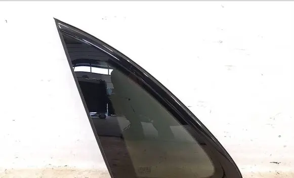 Porsche Macan (95B) Rear side window 95B845297XB