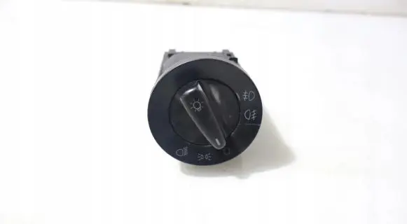 Volkswagen Golf IV Light switch