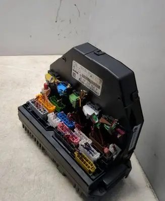 Mercedes-Benz E C207 W207 SAM control unit A2129004025 2129011107 A2129027408