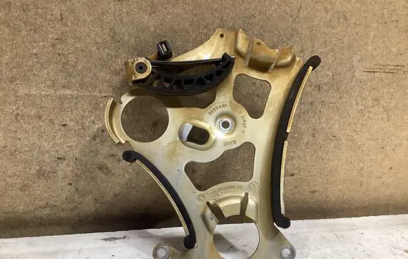 BMW 3 E90 E91 Slide rail for timing chain 7523885