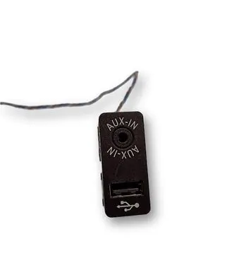 BMW 2 F45 AUX in-socket connector 84109229246 9229246