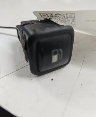 Volkswagen PASSAT B5 Fuel tank opening switch 3B0959833