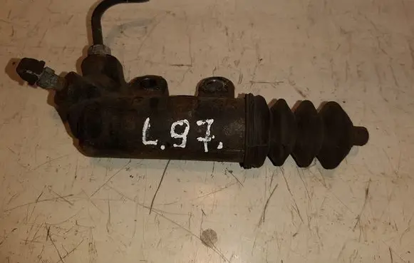 Toyota RAV 4 (XA30) Clutch slave cylinder 