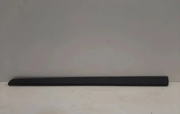 Volvo V70 Front door trim (molding) 9484226