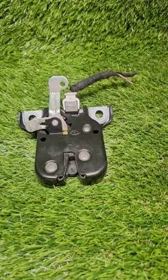 Audi A3 S3 8L Tailgate/trunk/boot lock/catch/latch 8L0827505E