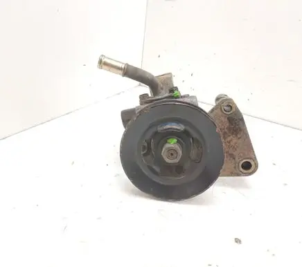 Nissan Navara D22 Power steering pump VK513 33263004