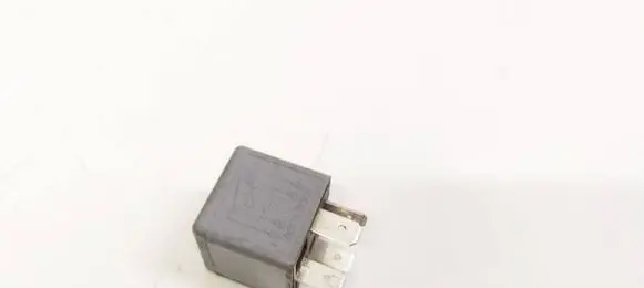Volkswagen PASSAT B6 Other relay 141951253B