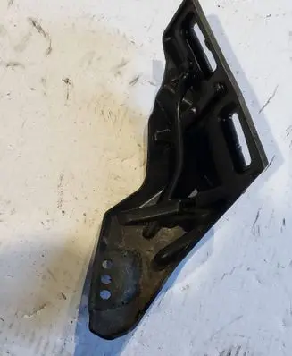 Opel Corsa F Fender mounting bracket 9823213080