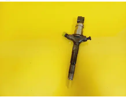 Fuel injector