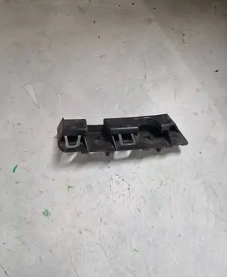 Peugeot 508 Front bumper mounting bracket 9686570480
