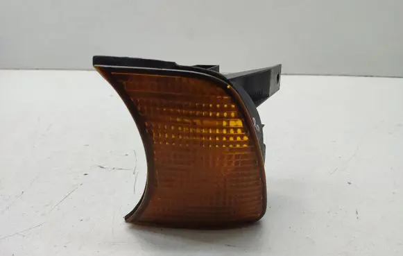 BMW 5 E34 Front indicator light 1384033 155243 155041