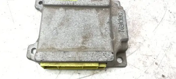 Mazda 323 F Airbag control unit/module B30E57K30 3326641 1D061
