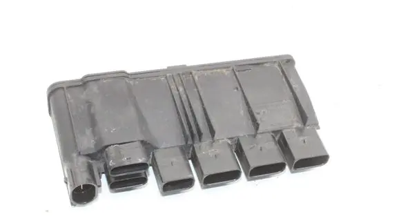 BMW 3 F30 F35 F31 Current control relay 8638551