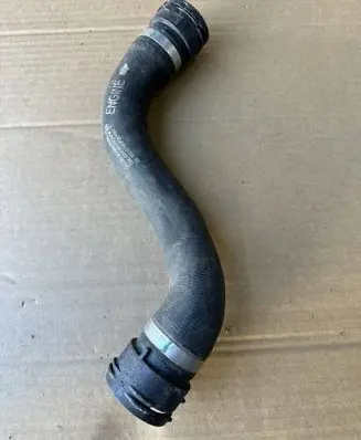 Mercedes-Benz C W205 Engine coolant pipe/hose A2055016384