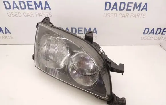 Toyota Avensis T220 Headlight/headlamp D162