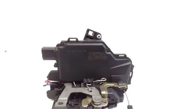 Seat Toledo II (1M) Rear door lock