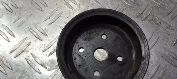 Nissan Primera Water pump pulley 