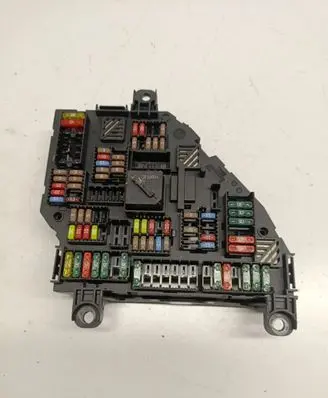 BMW 5 F10 F11 Fuse module 9252813