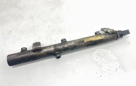 Mercedes-Benz E W211 Fuel main line pipe A6420700695