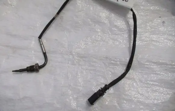 Audi A4 S4 B9 8W Exhaust gas temperature sensor 8W0906088E