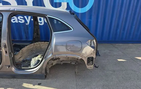 Rear quarter panel