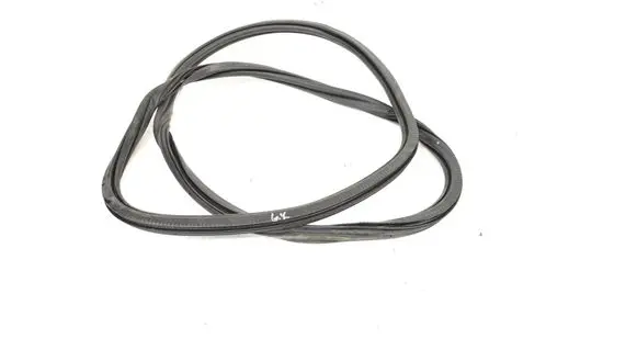 Opel Mokka Rubber seal rear door 