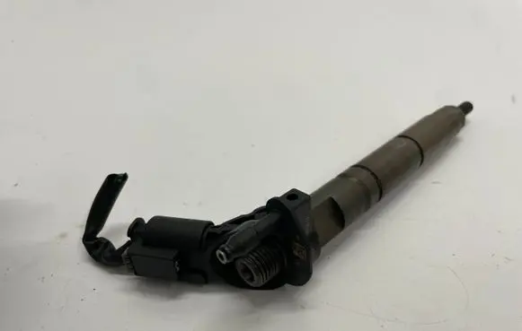 Mercedes-Benz E W211 Fuel injector A6420701987