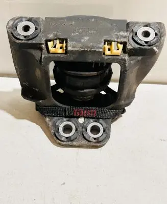 Volvo XC90 Engine mount bracket 326F22