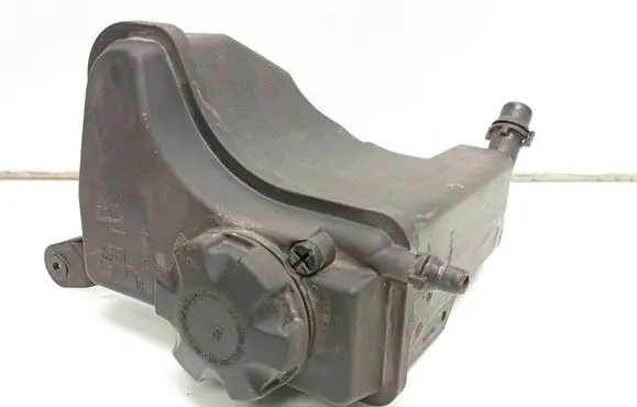 BMW 1 E81 E87 Coolant expansion tank/reservoir 7810592