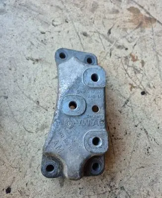 Volkswagen PASSAT B6 A/C compressor mount bracket AC47100 AHB11