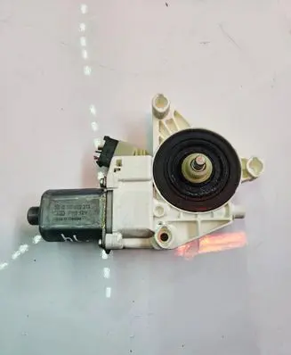 Mercedes-Benz ML W164 Front door window regulator motor 0130822273