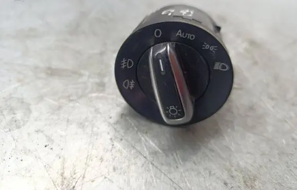 Volkswagen PASSAT B6 Light switch