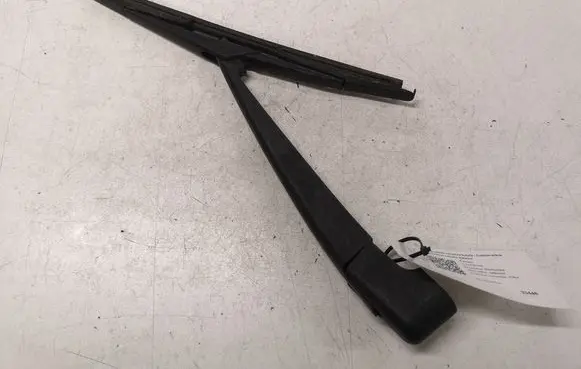 Citroen C4 I Rear wiper blade arm